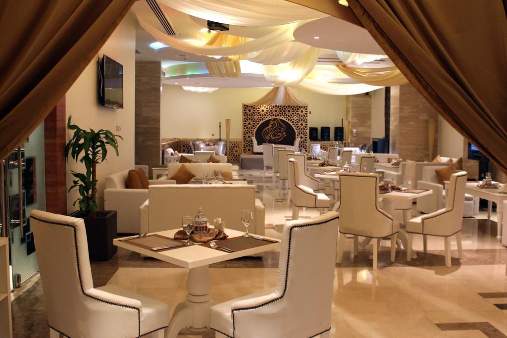 The Royal Riviera Hotel Doha Exterior photo